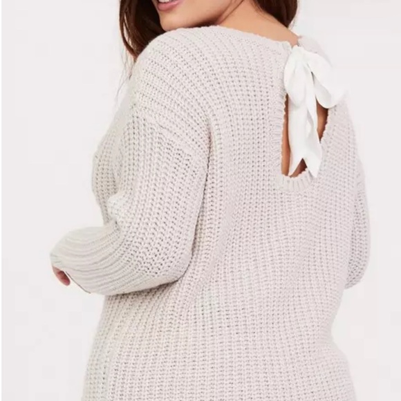 Ivory Cable Pullover Keyhole Tie Back Sweater - Picture 6 of 6